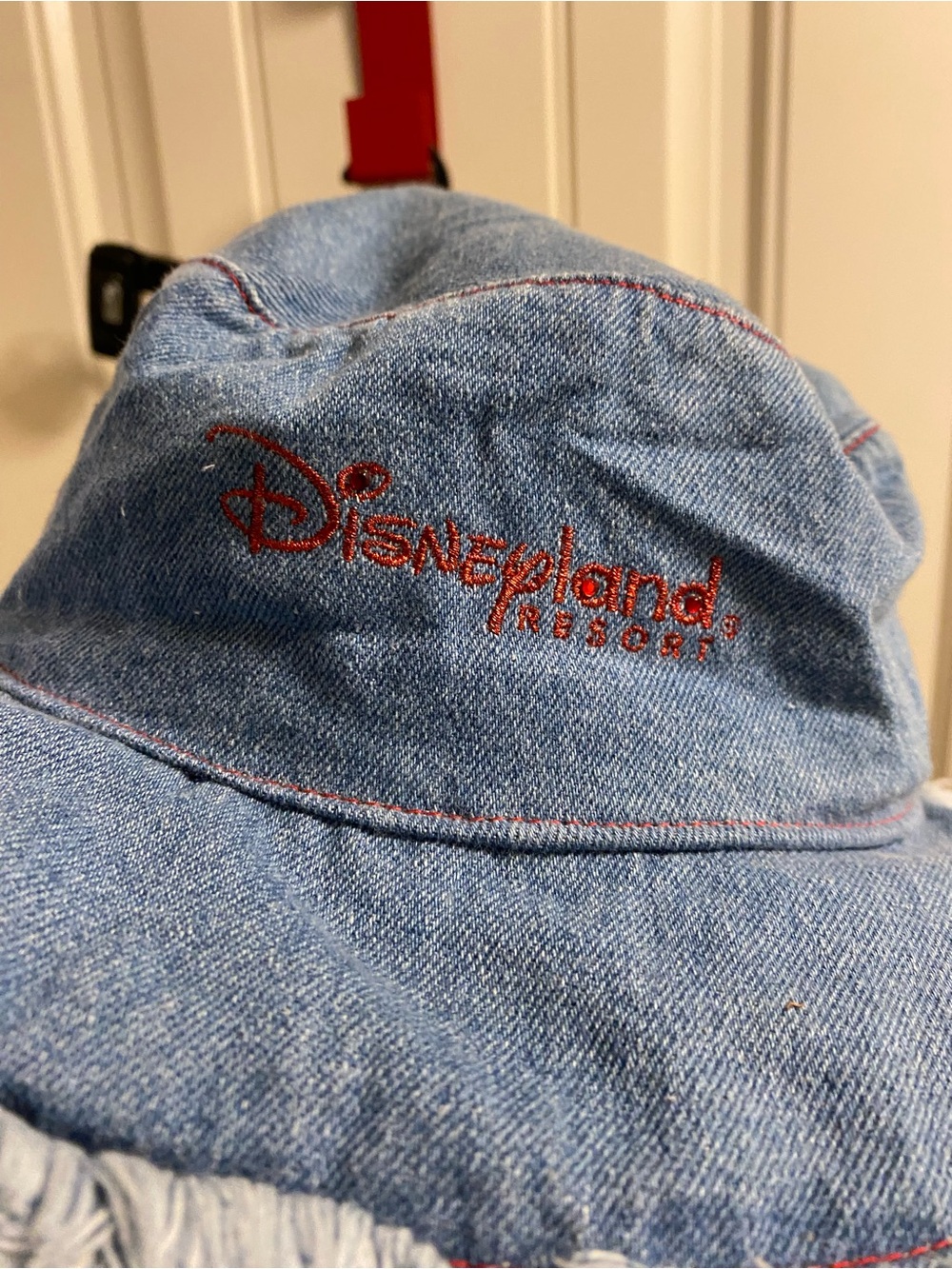 NWT Vintage Disneyland Resort Sun Hat Denim Minnie Mouse Bling 100 Cotton - Picture 4 of 6